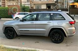 جیپ گراند شیرۆکی